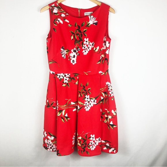Neiman Marcus Dresses & Skirts - Neiman Marcus Floral Fit & Flare Mini Dress | Red | Size 12